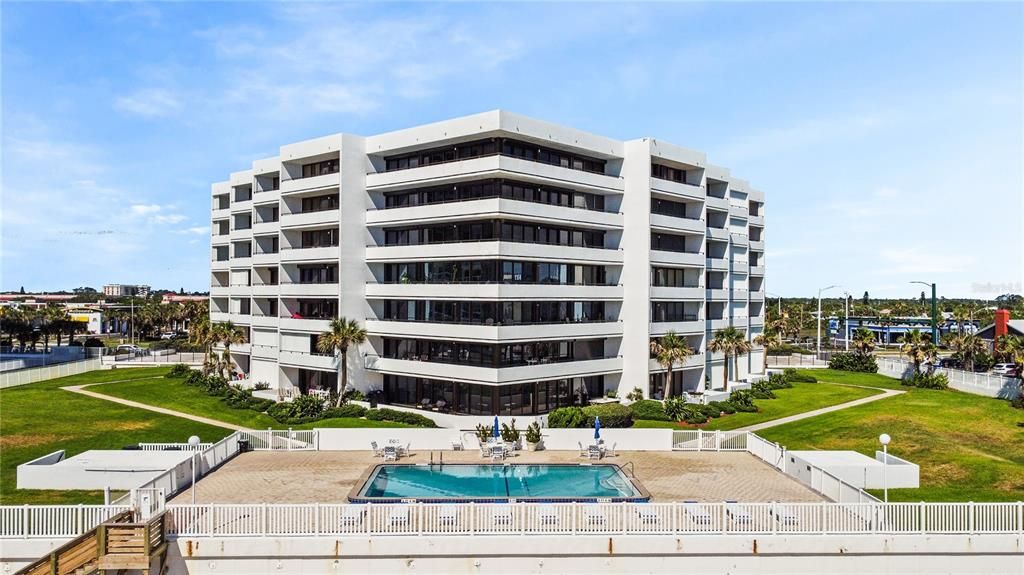 Active With Contract: $675,000 (3 beds, 4 baths, 2967 Square Feet)