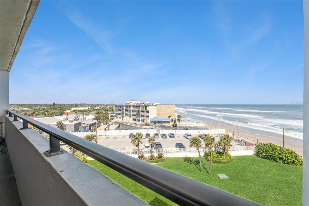 Active With Contract: $675,000 (3 beds, 4 baths, 2967 Square Feet)