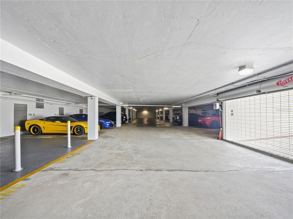 Active With Contract: $675,000 (3 beds, 4 baths, 2967 Square Feet)