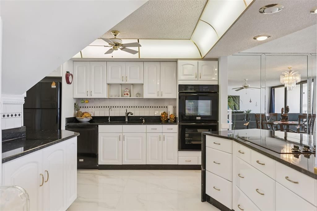 Active With Contract: $675,000 (3 beds, 4 baths, 2967 Square Feet)