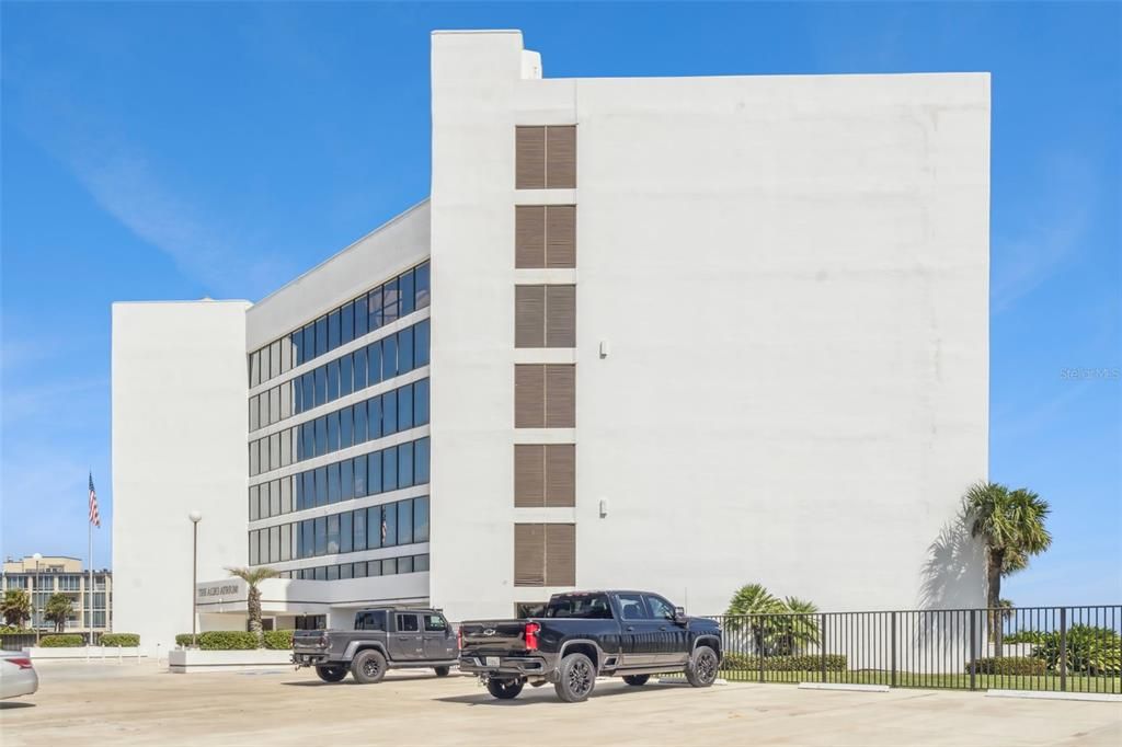 Active With Contract: $675,000 (3 beds, 4 baths, 2967 Square Feet)