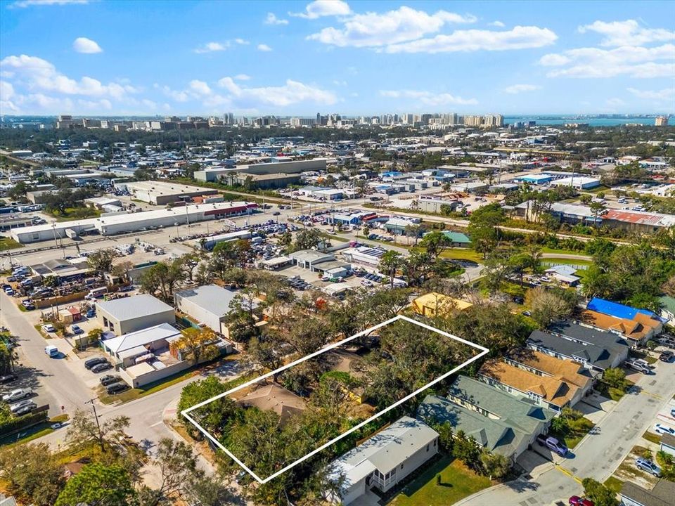 待售: $1,500,000 (12 贝兹, 0 浴室, 2035 平方英尺)