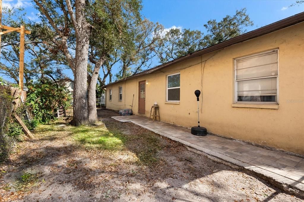 待售: $1,500,000 (12 贝兹, 0 浴室, 2035 平方英尺)