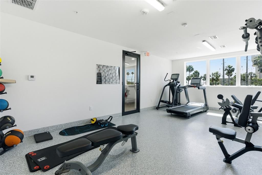 Active With Contract: $999,490 (3 beds, 3 baths, 1827 Square Feet)