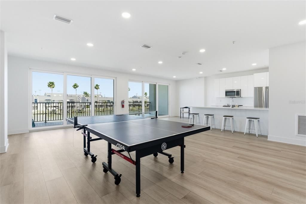Active With Contract: $999,490 (3 beds, 3 baths, 1827 Square Feet)