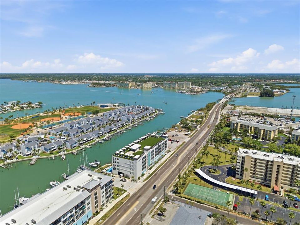 Active With Contract: $999,490 (3 beds, 3 baths, 1827 Square Feet)