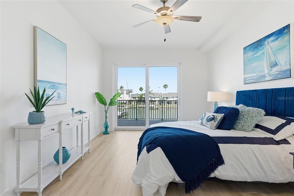 Active With Contract: $999,490 (3 beds, 3 baths, 1827 Square Feet)