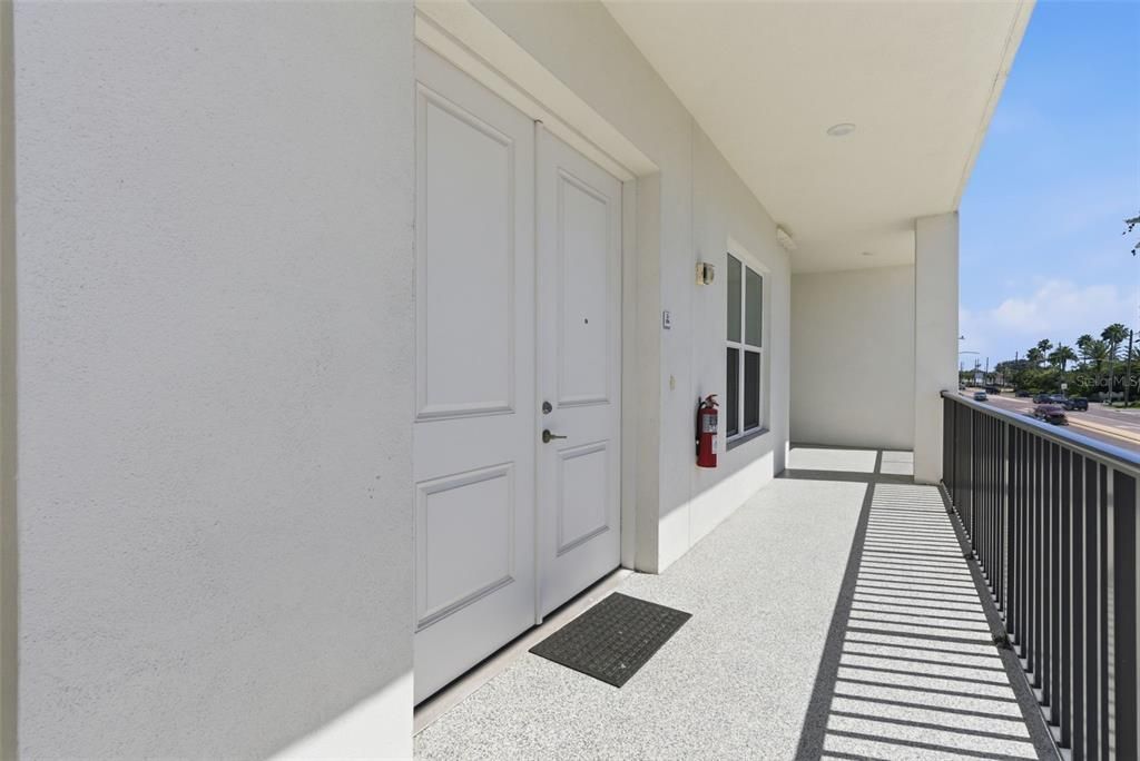 Active With Contract: $999,490 (3 beds, 3 baths, 1827 Square Feet)