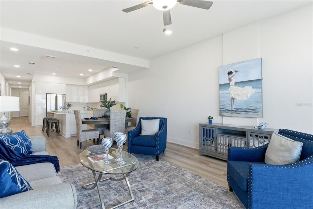Active With Contract: $999,490 (3 beds, 3 baths, 1827 Square Feet)