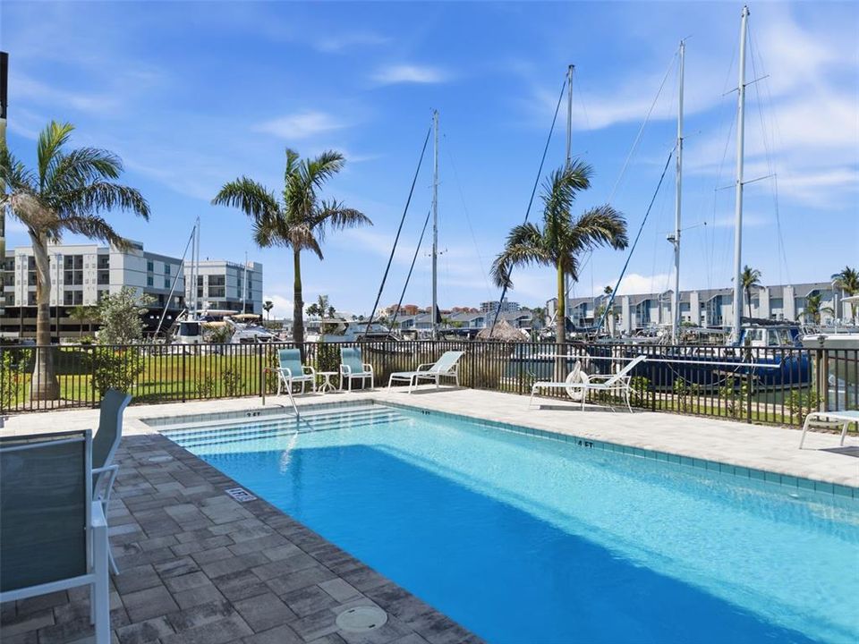 Active With Contract: $999,490 (3 beds, 3 baths, 1827 Square Feet)