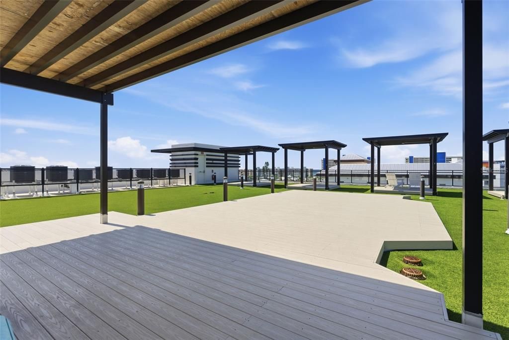 Active With Contract: $999,490 (3 beds, 3 baths, 1827 Square Feet)