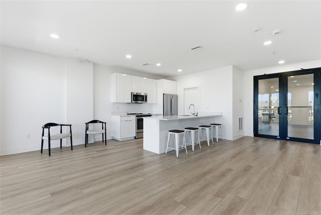 Active With Contract: $999,490 (3 beds, 3 baths, 1827 Square Feet)