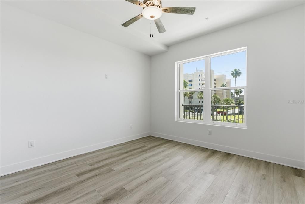 Active With Contract: $999,490 (3 beds, 3 baths, 1827 Square Feet)