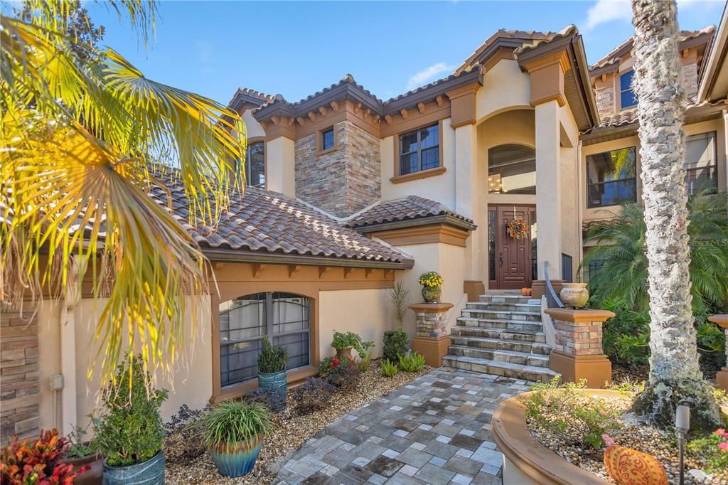 Recently Sold: $680,000 (3 beds, 2 baths, 3235 Square Feet)