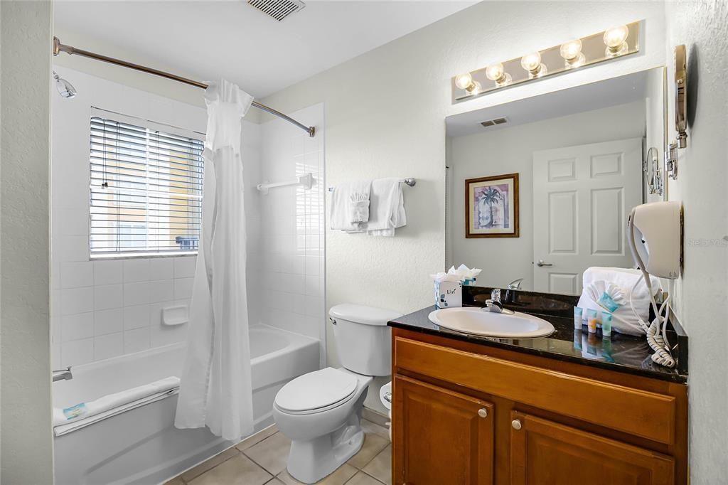 Active With Contract: $176,500 (3 beds, 2 baths, 1231 Square Feet)