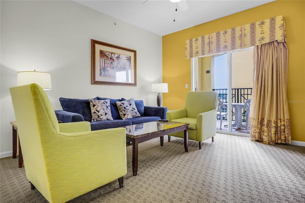 Active With Contract: $176,500 (3 beds, 2 baths, 1231 Square Feet)