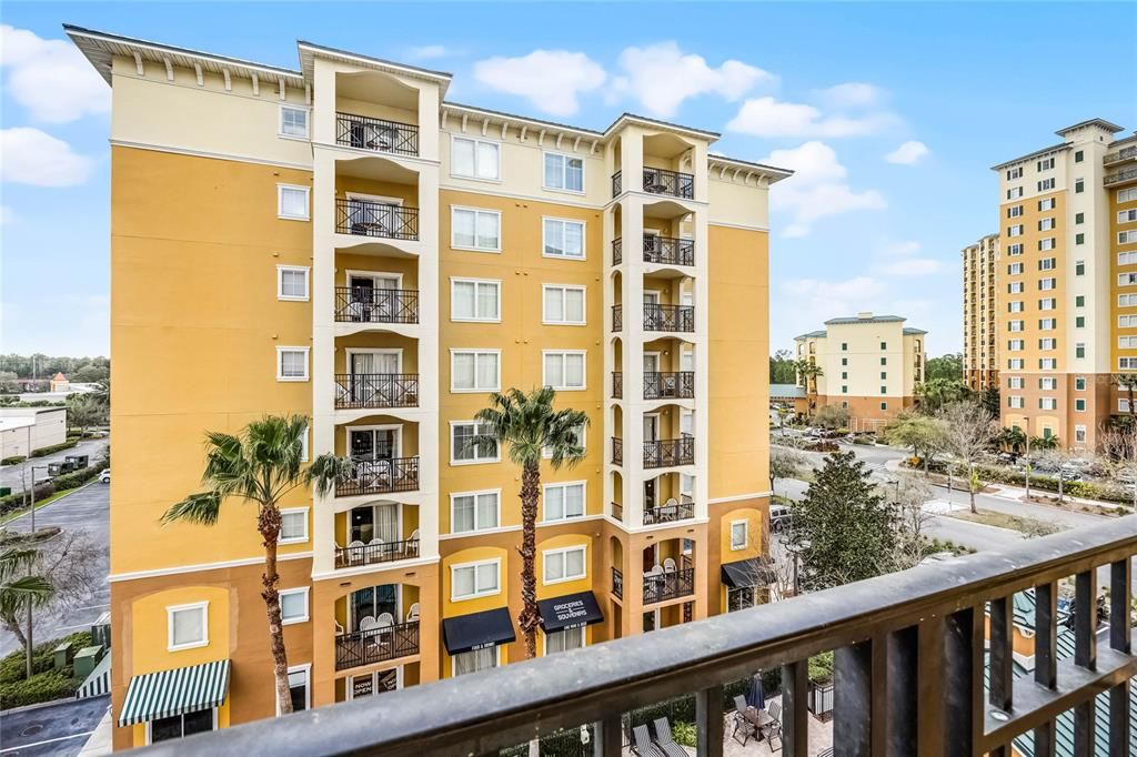 Active With Contract: $176,500 (3 beds, 2 baths, 1231 Square Feet)