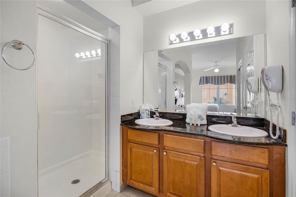 Active With Contract: $176,500 (3 beds, 2 baths, 1231 Square Feet)