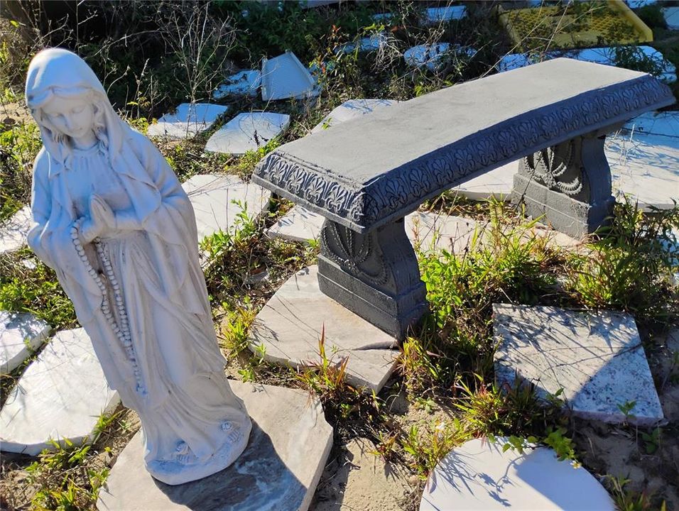 待售: $970,000 (11.60 acres)