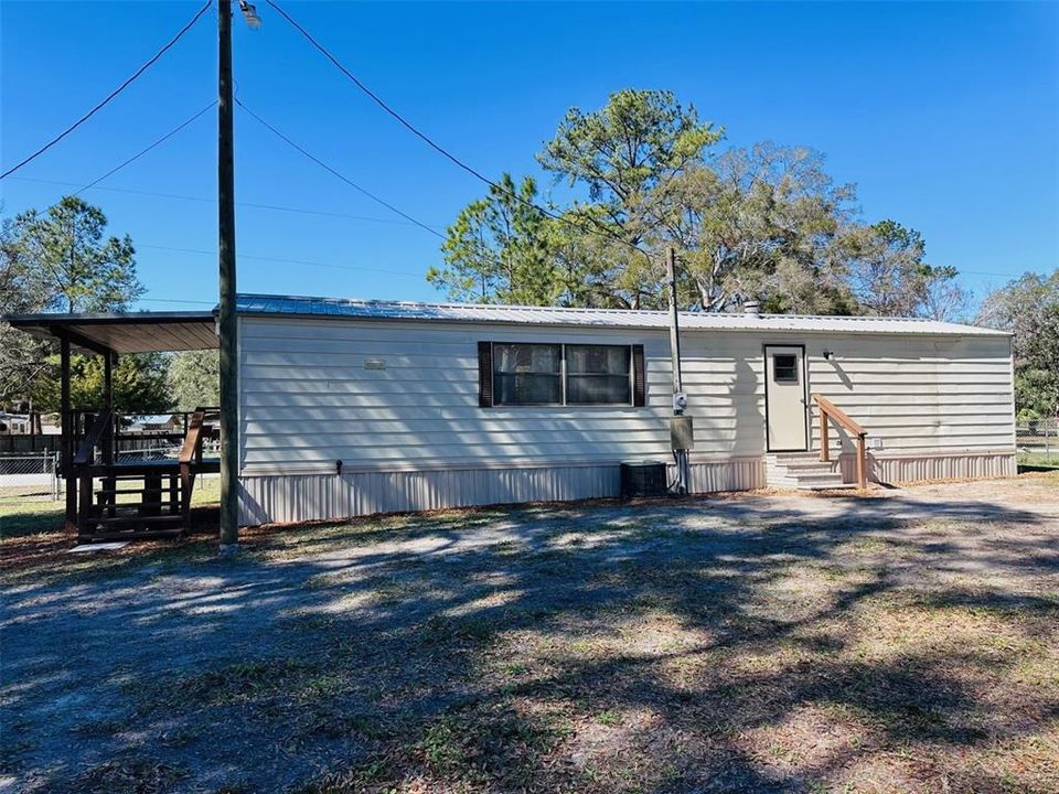 For Sale: $75,900 (2 beds, 1 baths, 672 Square Feet)