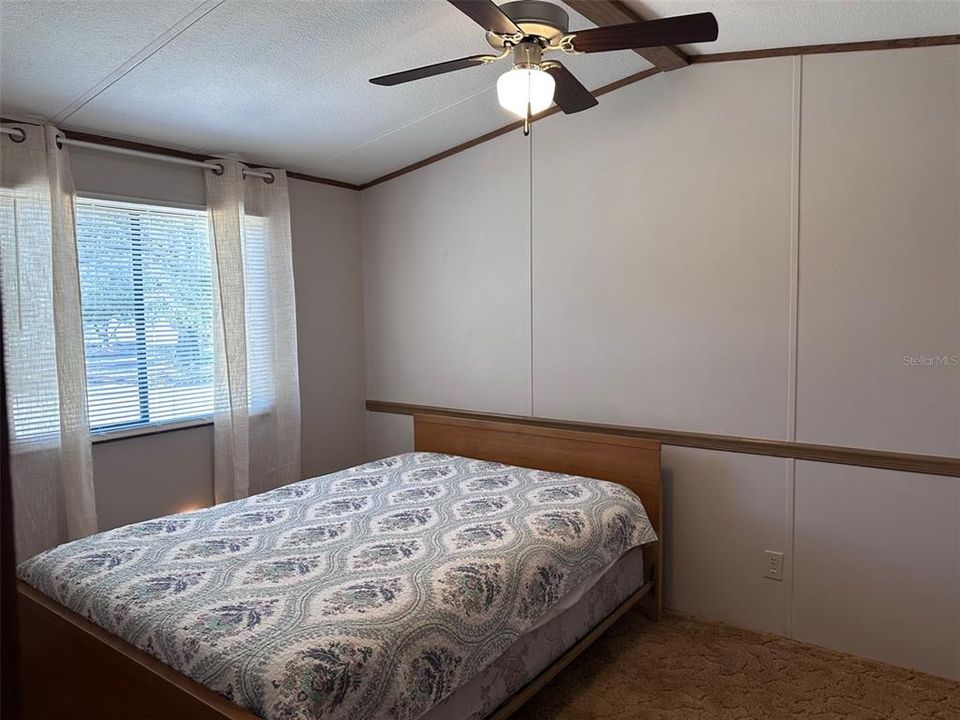 For Sale: $75,900 (2 beds, 1 baths, 672 Square Feet)