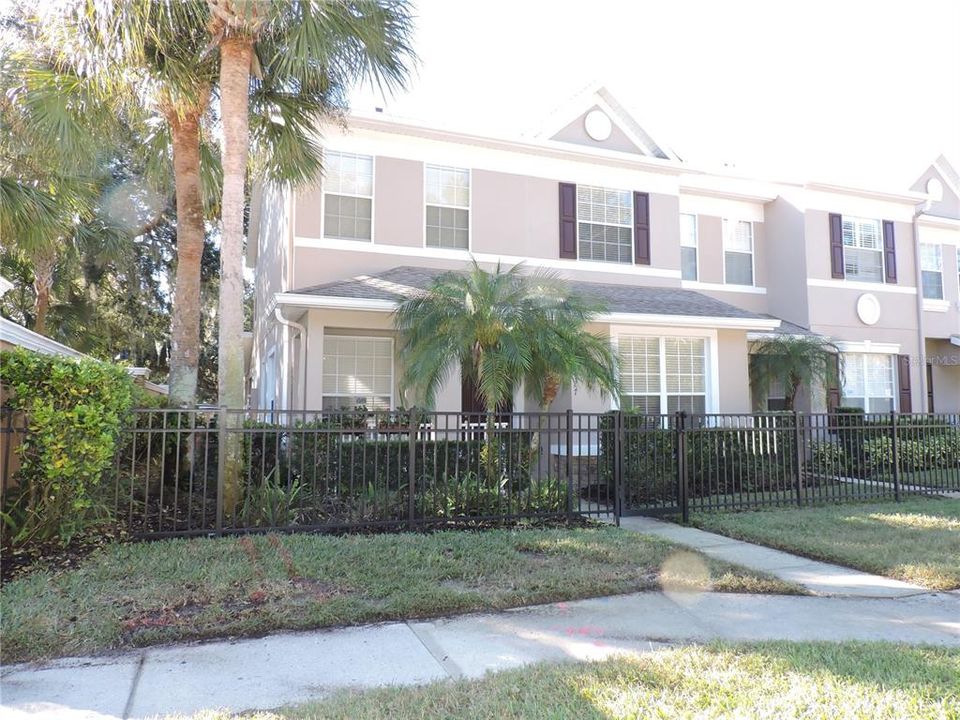 合同活跃: $375,000 (4 贝兹, 3 浴室, 2192 平方英尺)