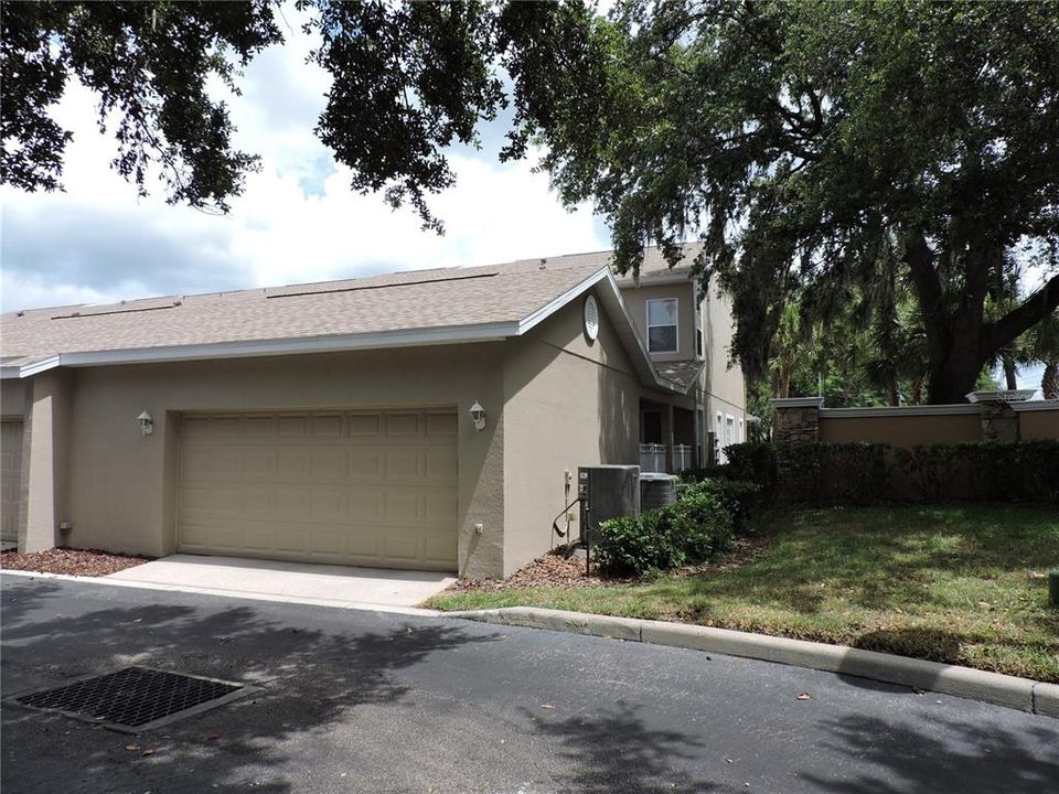 合同活跃: $375,000 (4 贝兹, 3 浴室, 2192 平方英尺)