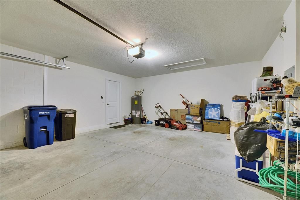 Active With Contract: $275,000 (3 beds, 2 baths, 1459 Square Feet)