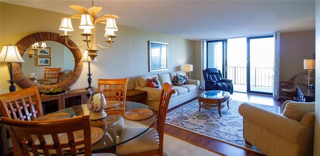 На продажу: $470,000 (2 спален, 2 ванн, 1325 Квадратных фут)