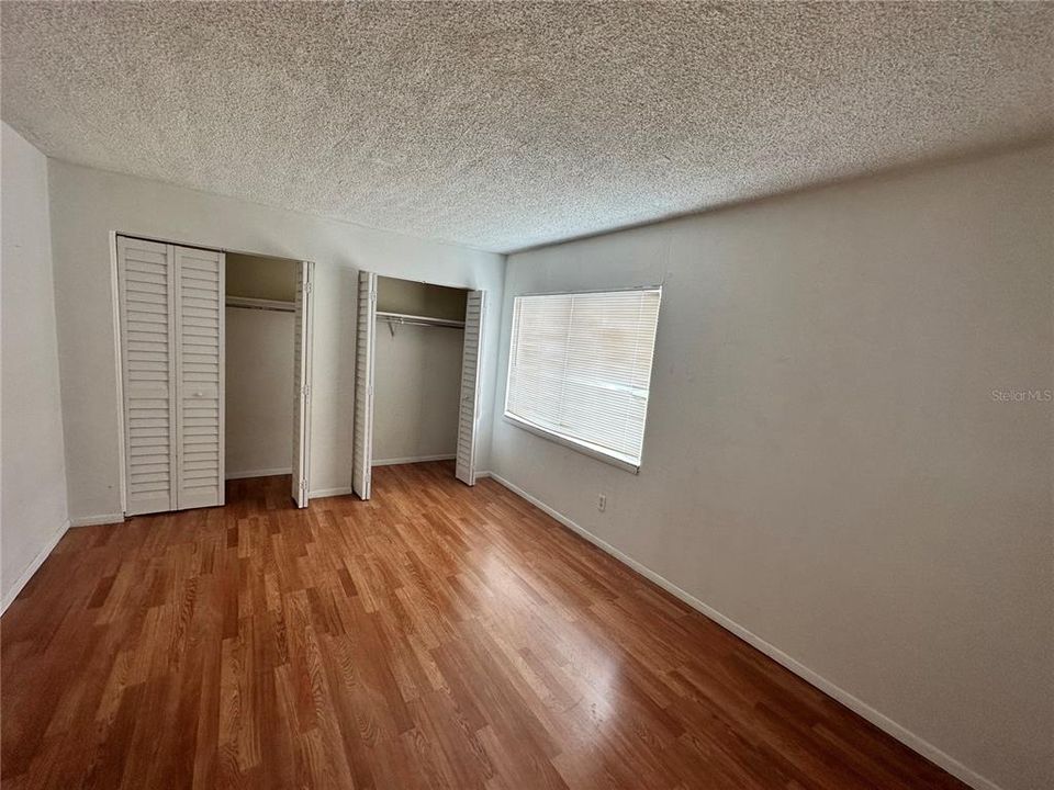 На продажу: $89,000 (1 спален, 1 ванн, 707 Квадратных фут)