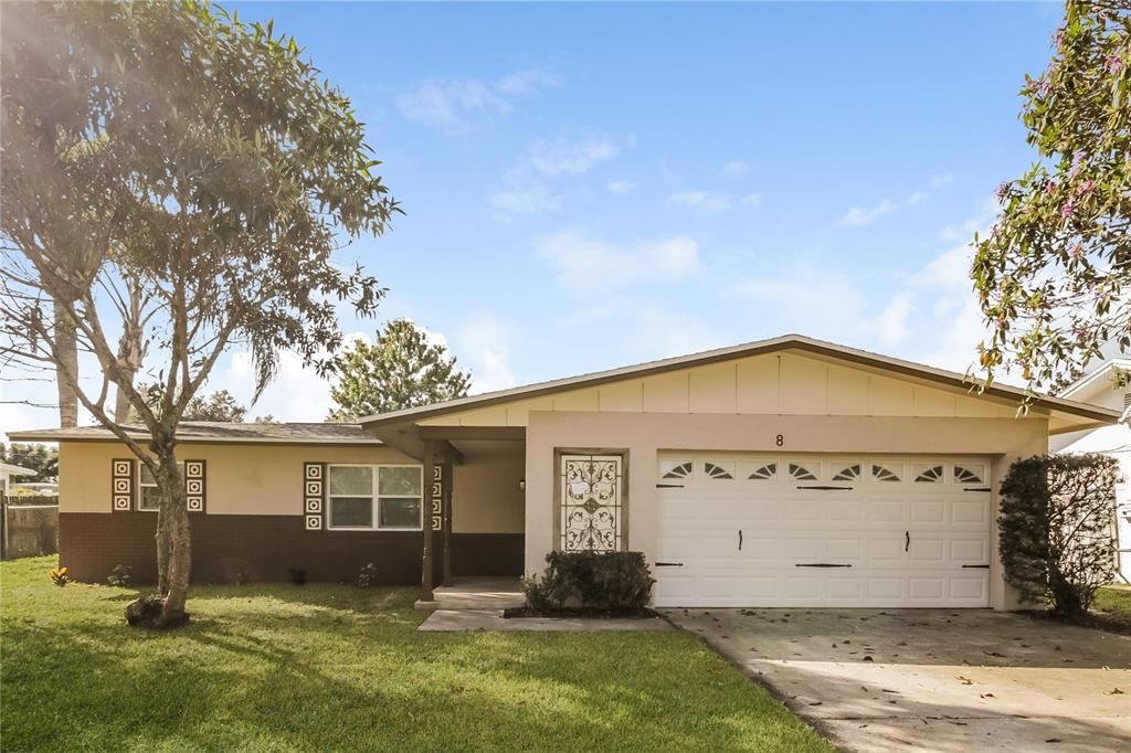 Recently Rented: $2,365 (4 beds, 2 baths, 1411 Square Feet)