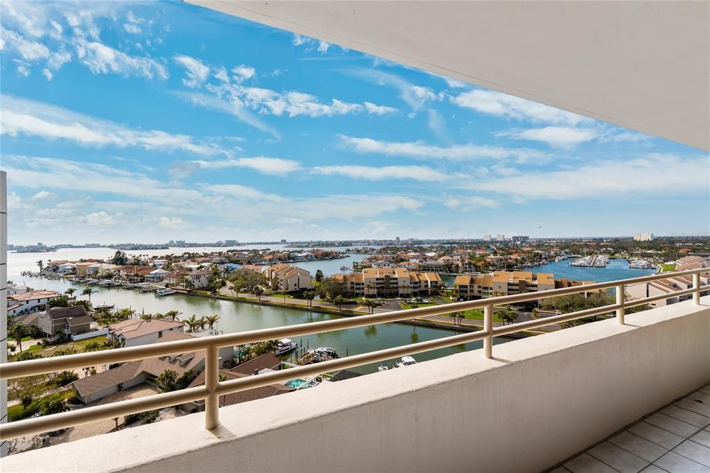 En Venta: $630,000 (2 camas, 2 baños, 1476 Pies cuadrados)