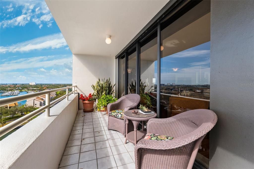 En Venta: $630,000 (2 camas, 2 baños, 1476 Pies cuadrados)