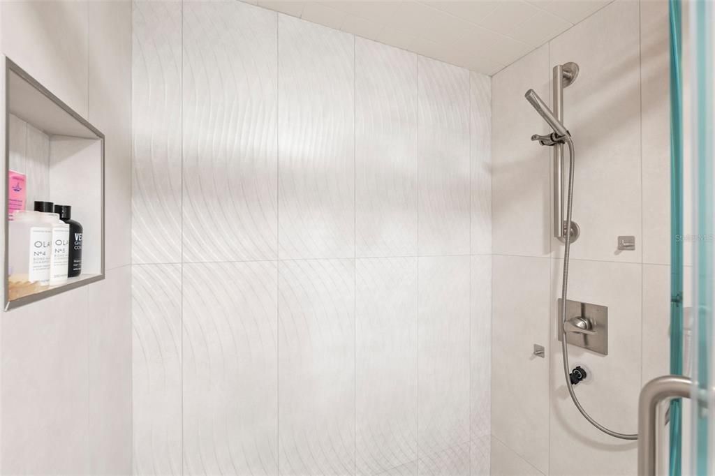 En Venta: $630,000 (2 camas, 2 baños, 1476 Pies cuadrados)