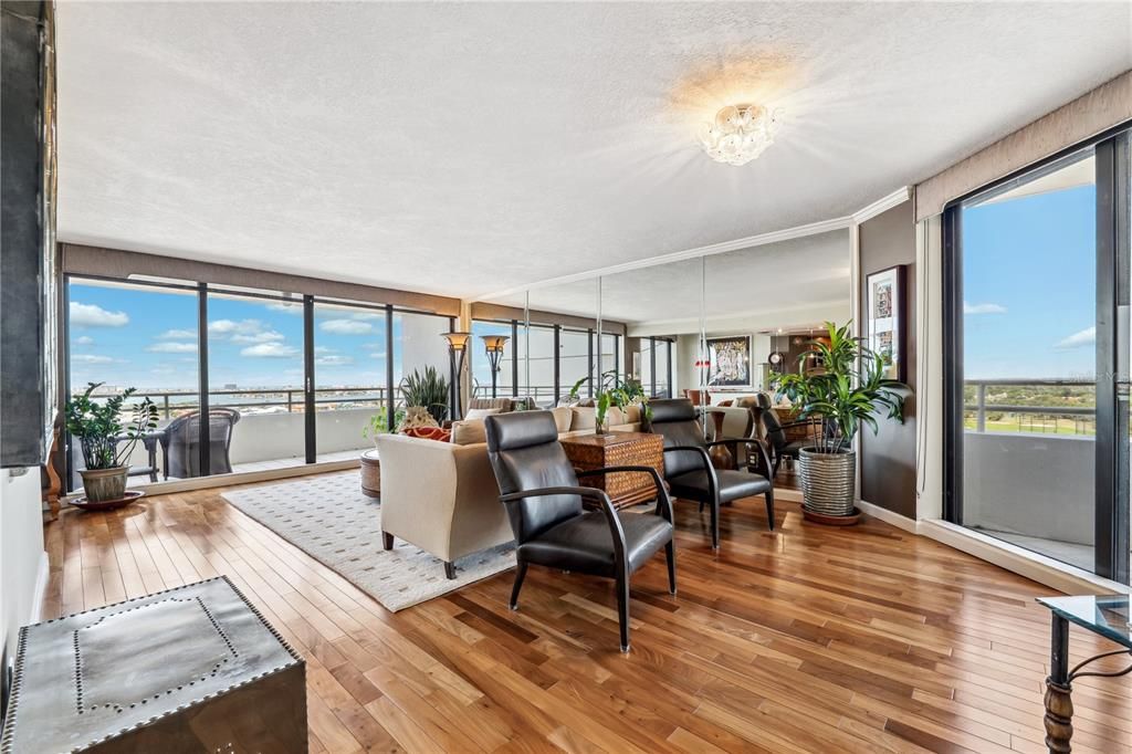 En Venta: $630,000 (2 camas, 2 baños, 1476 Pies cuadrados)