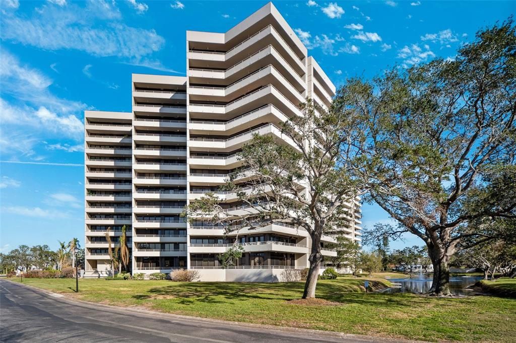 En Venta: $630,000 (2 camas, 2 baños, 1476 Pies cuadrados)