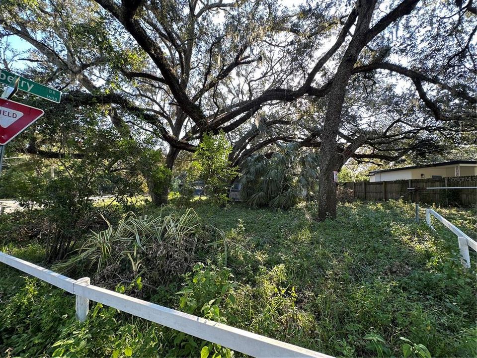 待售: $89,000 (0.19 acres)