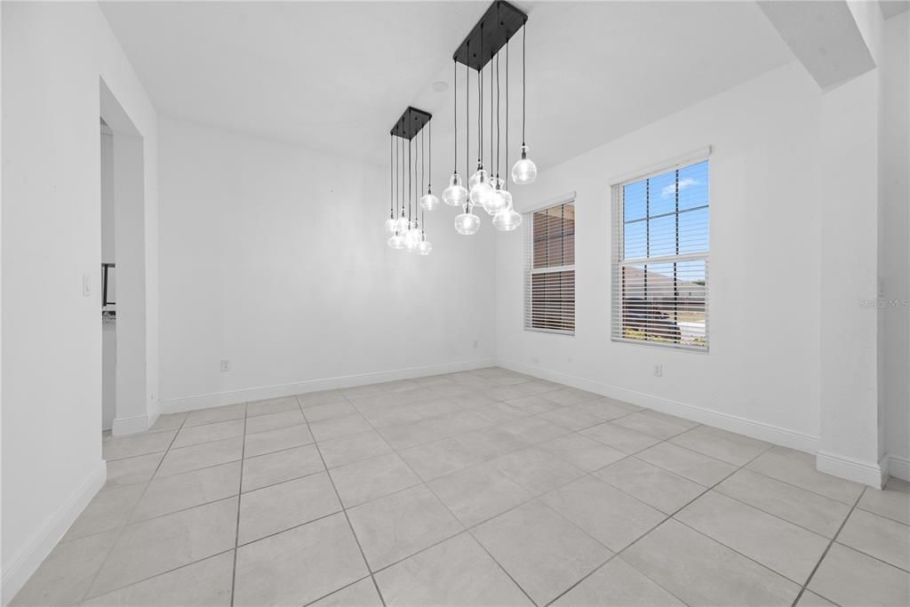 Active With Contract: $675,000 (5 beds, 4 baths, 3334 Square Feet)