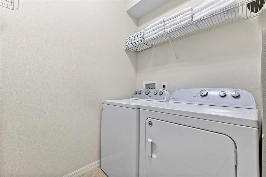 For Sale: $560,000 (6 beds, 4 baths, 3142 Square Feet)