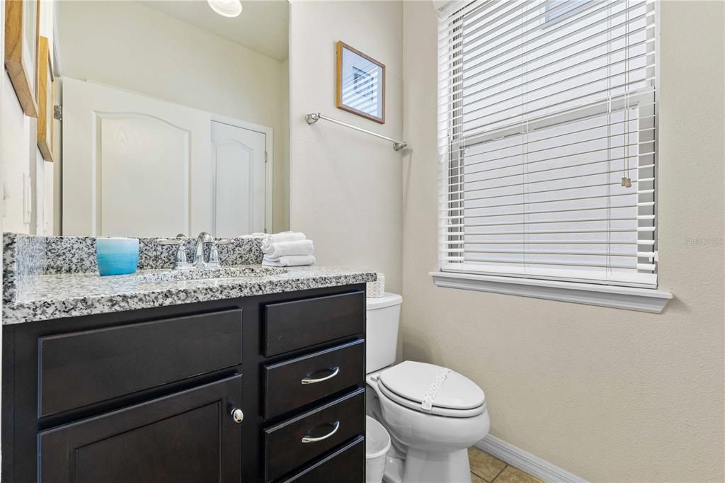 For Sale: $560,000 (6 beds, 4 baths, 3142 Square Feet)