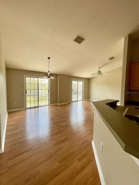 En Venta: $224,900 (2 camas, 2 baños, 1176 Pies cuadrados)