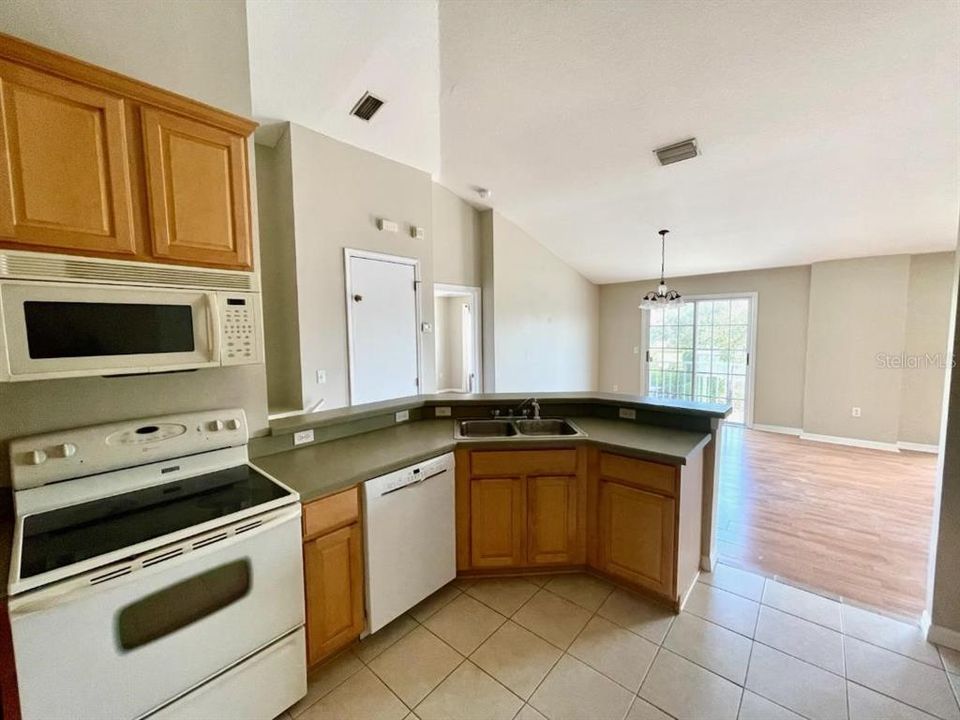 En Venta: $224,900 (2 camas, 2 baños, 1176 Pies cuadrados)