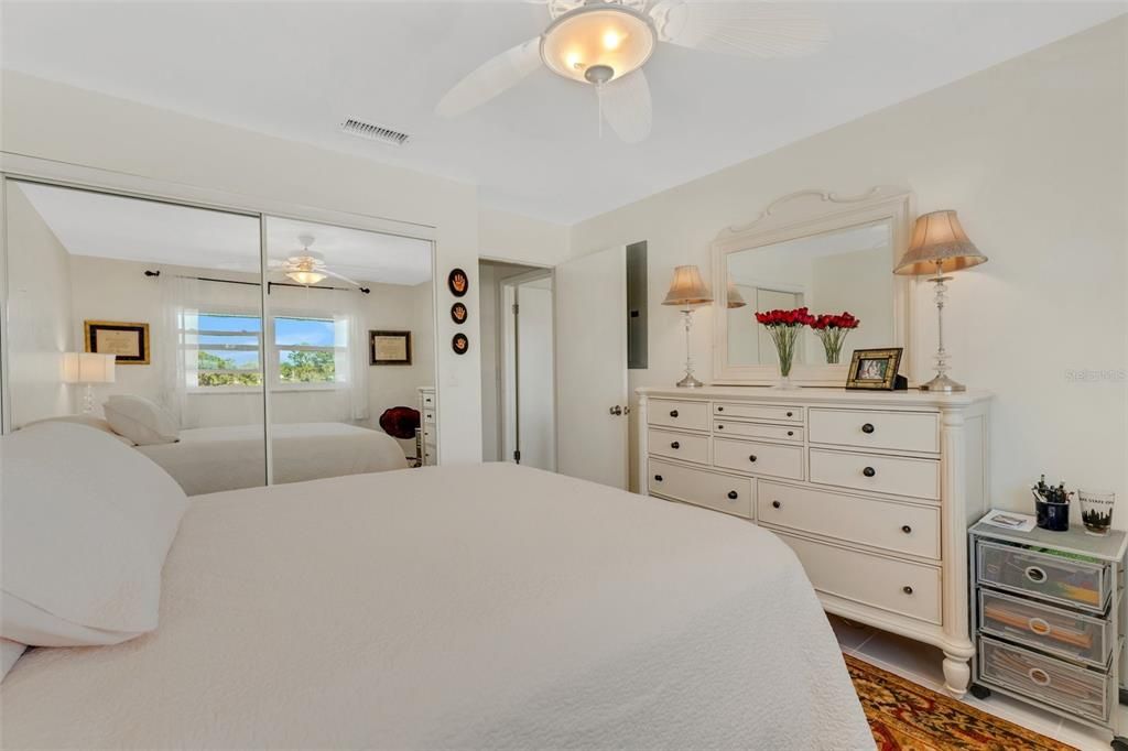 Activo con contrato: $179,000 (2 camas, 2 baños, 1225 Pies cuadrados)
