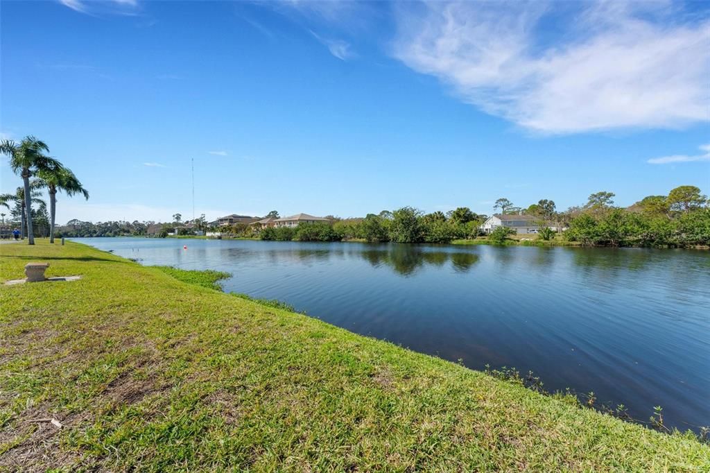 Activo con contrato: $179,000 (2 camas, 2 baños, 1225 Pies cuadrados)