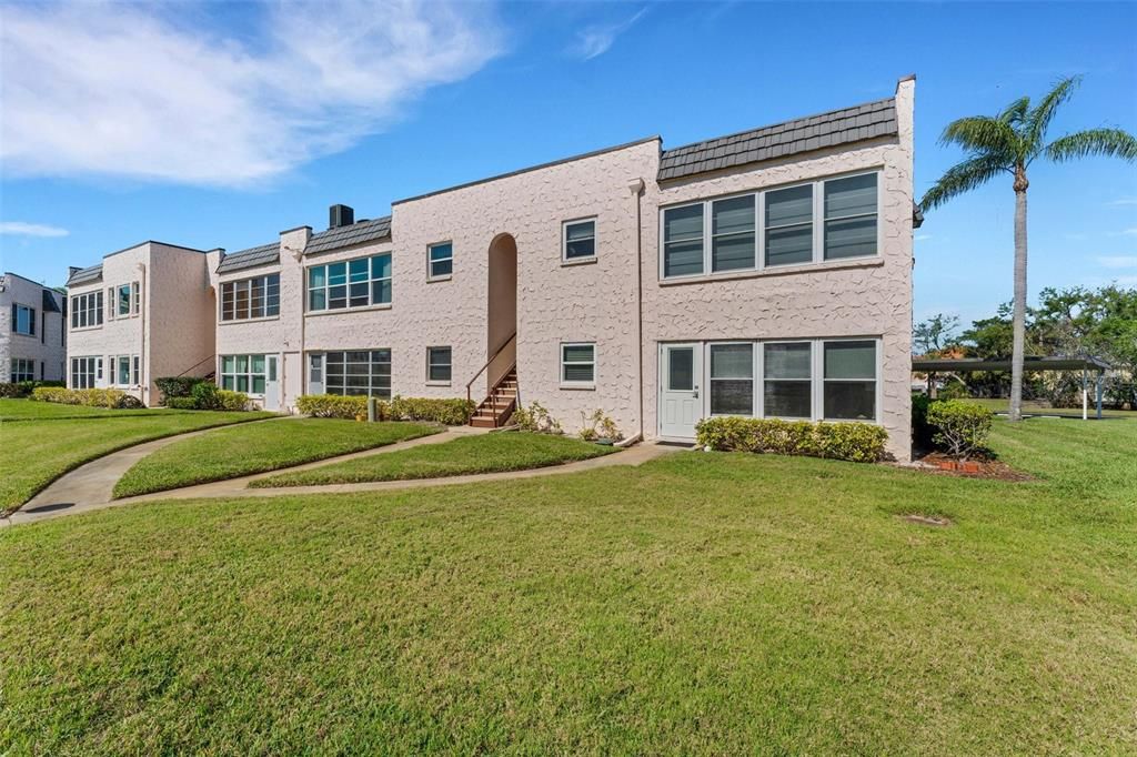 Activo con contrato: $179,000 (2 camas, 2 baños, 1225 Pies cuadrados)