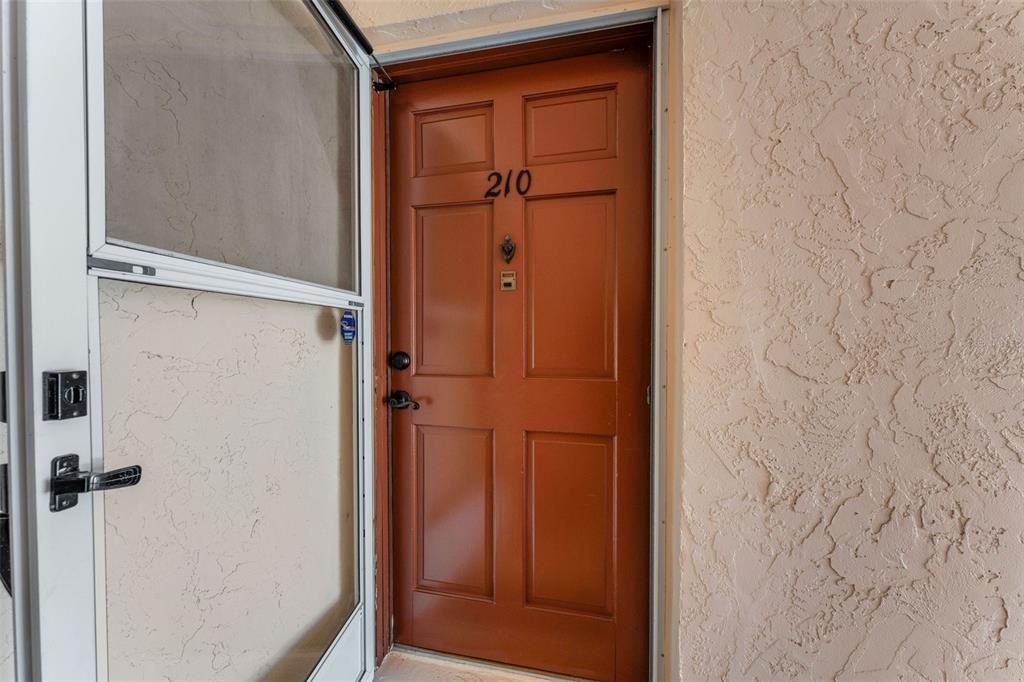 Activo con contrato: $179,000 (2 camas, 2 baños, 1225 Pies cuadrados)