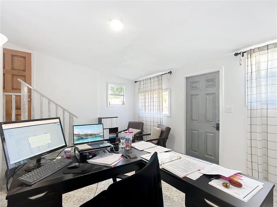 合同活跃: $599,000 (0 贝兹, 0 浴室, 2264 平方英尺)