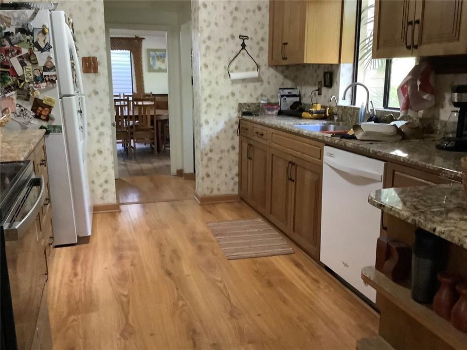 En Venta: $875,000 (4 camas, 3 baños, 2696 Pies cuadrados)