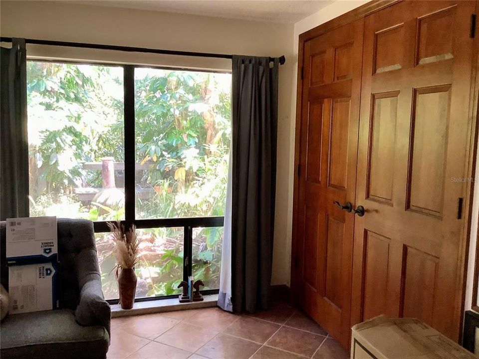 En Venta: $875,000 (4 camas, 3 baños, 2696 Pies cuadrados)