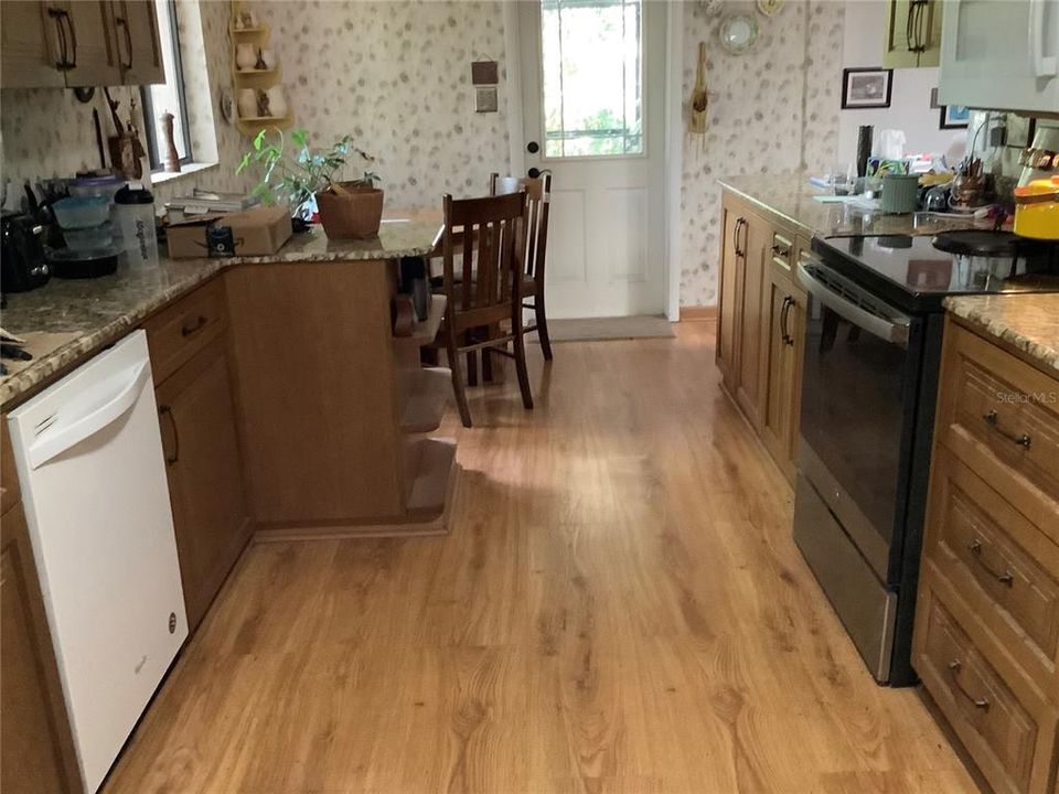 En Venta: $875,000 (4 camas, 3 baños, 2696 Pies cuadrados)